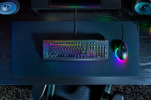 Razer BlackWidow V4 X - Tangentbord - 100% - full size - med mediavals - bakgrundsbelyst - USB - QWERTY - Nordisk - tangentbrytare: Razer Green