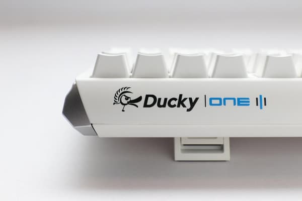 Mechanical Keyboard Ducky One 3 Pure White Full Size Hotswap Cherry MX Brown, RGB, PBT Keycaps Vit