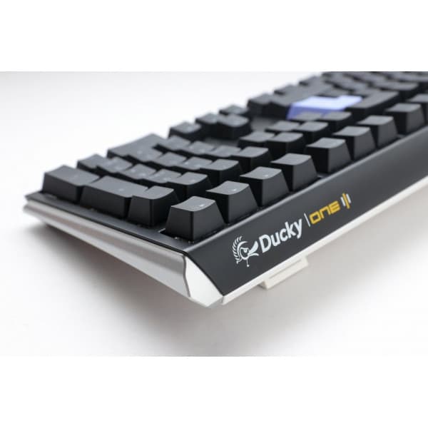 Ducky One 3 -mekaniskt tangentbord med Cherry MX Brown-switchar, svart