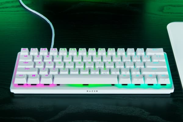 Razer Huntsman V3 Pro - Tastatur - 100% - full size - bakgrunnsbelyst - USB - QWERTY - USA - tastsvitsj: Razer Analog Optical Switches (Gen-2)
