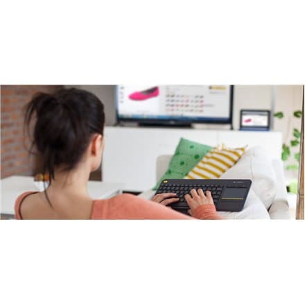 Logitech | K400 Plus | Tastatur med pegefelt | Trådløs | NL | Sort | USB-port | 380 g