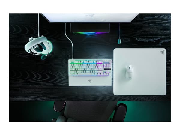 Razer Huntsman V3 Pro Tenkeyless - Tangentbord - 80% - TKL - bakgrundsbelyst - USB - QWERTY - amerikansk - tangentbrytare: Razer Analog Optical Switc
