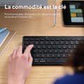 Miniatyrbild 2 av 3: Trust Lyra AZERTY Bluetooth-tangentbord för flera enheter, 85 % återvunnen plast, laddningsbart batteri, kompakt tangentbord - svart