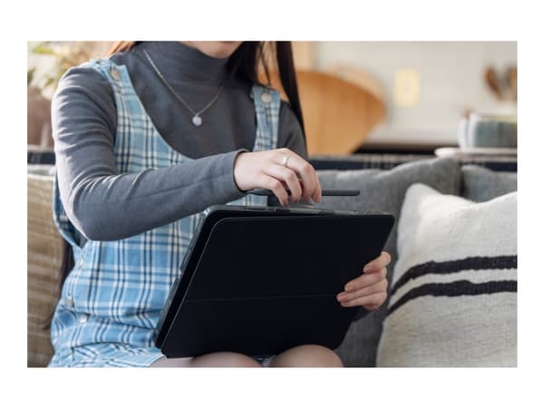 ZAGG Pro Keys 2 - Tastatur og folioveske (foliodekke) - bakgrunnsbelyst - trådløs - Bluetooth - QWERTY - Nordisk - for Apple 11-inch iPad Air Wi-Fi,