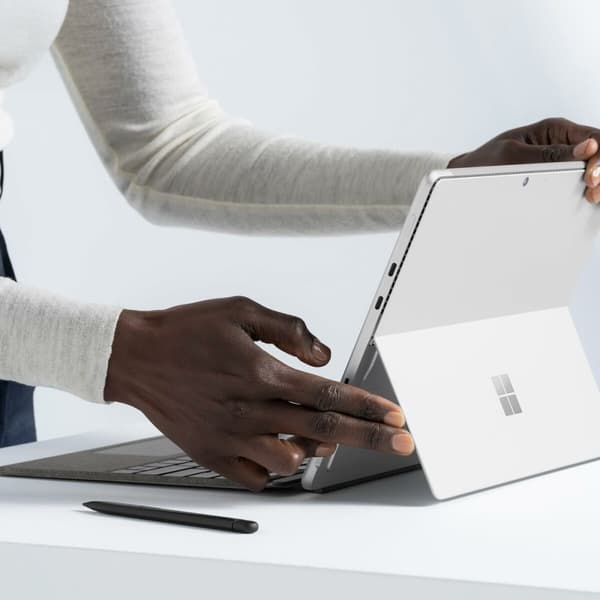 Tangentbordsfodral Microsoft 8X6-00179