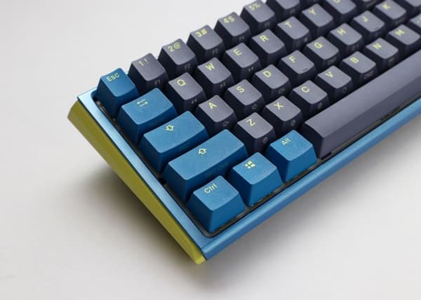 La Ducky One 3 Daybreak Mini Gaming Keyboard, RGB LED är en teknologisk underverk som kommer att revolutionera din spelupplevelse.