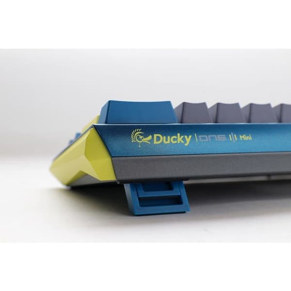 La Ducky One 3 Daybreak Mini Gaming-tangentbord, RGB LED är en riktig pärla i världen av gamingtangentbord. Detta tangentbord är kompakt.
