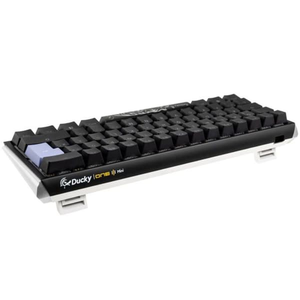 Ducky One 3 Classic Black/White Mini Gaming Tangentbord, RGB LED är det ultimata tangentbordet för spelentusiaster som söker prestanda.
