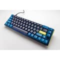 Miniatyrbild 3 av 3: Ducky One 3 Daybreak SF-spelklaviaturen, utrustad med ett bländande RGB-bakgrundsbelysning, är en måste-ha-produkt för entusiaster.