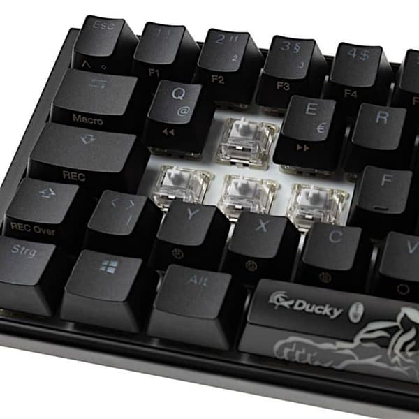 La Ducky One 3 Classic Black/White SF Gaming-tangentbord, RGB LED är ett tangentbord av exceptionell kvalitet designat för entusiaster.