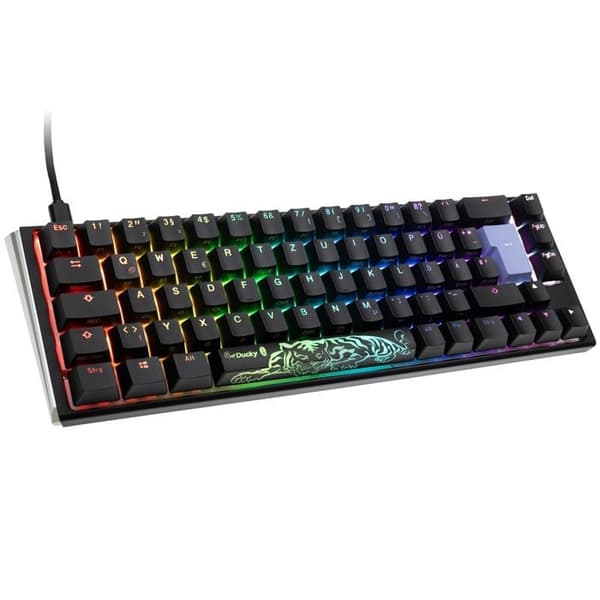 La Ducky One 3 Classic Black/White SF Gaming-tangentbord, RGB LED är ett tangentbord av exceptionell kvalitet designat för entusiaster. Svart, Vit