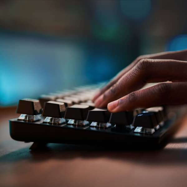 Näppäimistö Logitech 920-010825 Musta Espanjalainen Qwerty QWERTZ