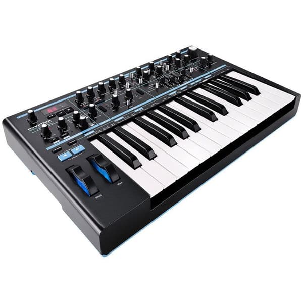 Novation Bass Station II Analog Synthesizer - Svart - 25 tangenter - MIDI, USB