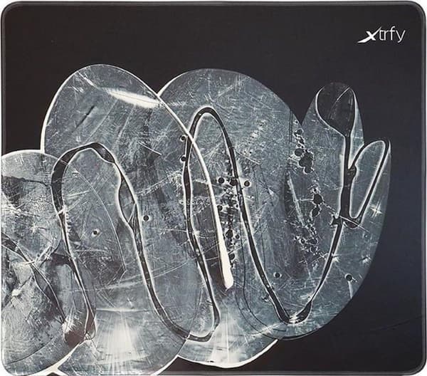 Xtrfy GP4. Bredd: 460mm Djup: 400mm. Produktens färg: Svart, Grå, Vit, Ytfärg: Bild, Material: Tyg, Broderade kanter, Anti-halk bas, Gaming-musmatta (