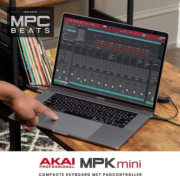 AKAI Professional MPK Mini MKIII - 25-näppäinen USB MIDI -näppäimistöohjain, jossa on 8 valoisaa rumpulevyä, 8 kiertonuppia ja sisältää musiikin tuota