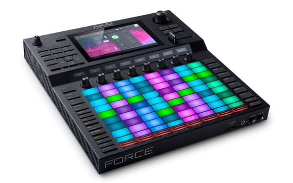 AKAI FORCE Itsenäinen musiikin tuotantoasema Sampleri MIDI USB Black