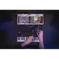 Miniatyrbild 4 av 4: AKAI PROFESSIONAL MPKMINIPLUS - Mastertangentbord Minitangenter 37 mininoter - 8 RGB-plattor - 8 kodare