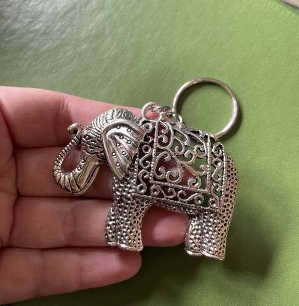 Nyckelring Elefant i antiksilver XL