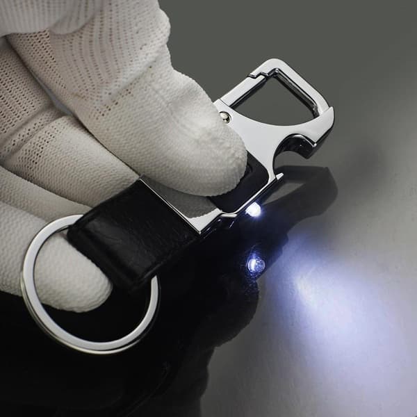 Multifunktionell Nyckelring med Lampa