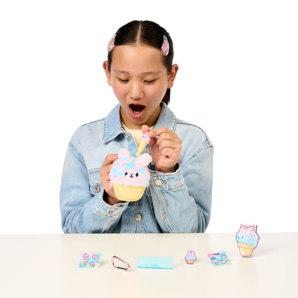Real Littles Backpacks Scented Surprise Fruity Fox Bubble Gum