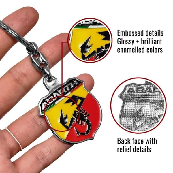 Officiell Abarth metallnyckelring, sköld, h 40 mm