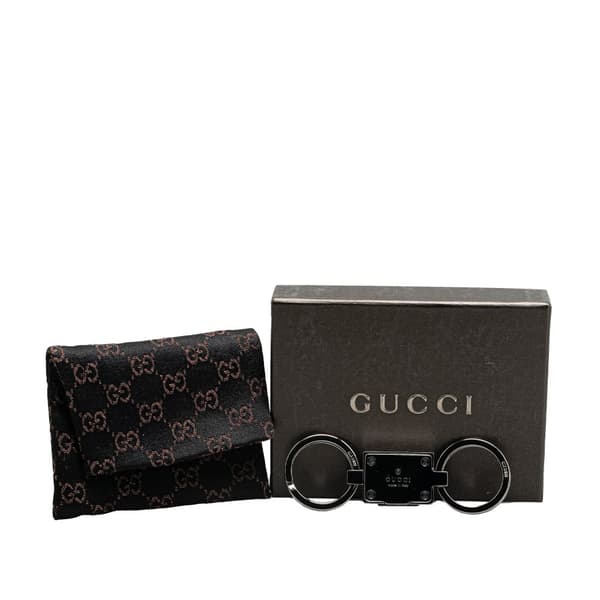 Pre-owned Gucci Brass G Key Chain Silver
