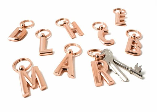 Nyckelring - If nyckelfodral - 47311 - Nyckelring i metall med personliga bokstäver i alfabetet - Roséguld - K
