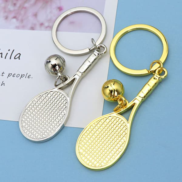 INF Tennisnyckelring X-1796 (Guld) - Snygg nyckelring i metall