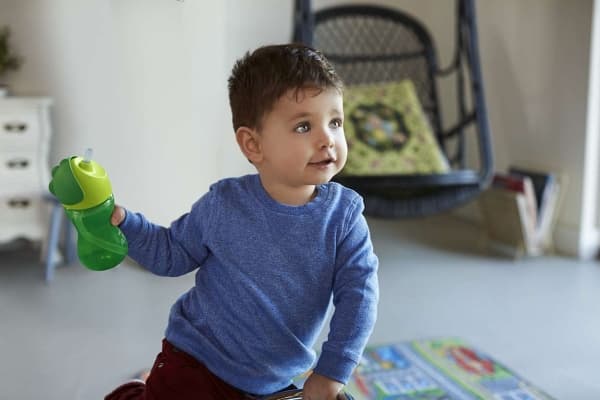 Avent kopp med sugrör grön 300 ml (SCF798/01)