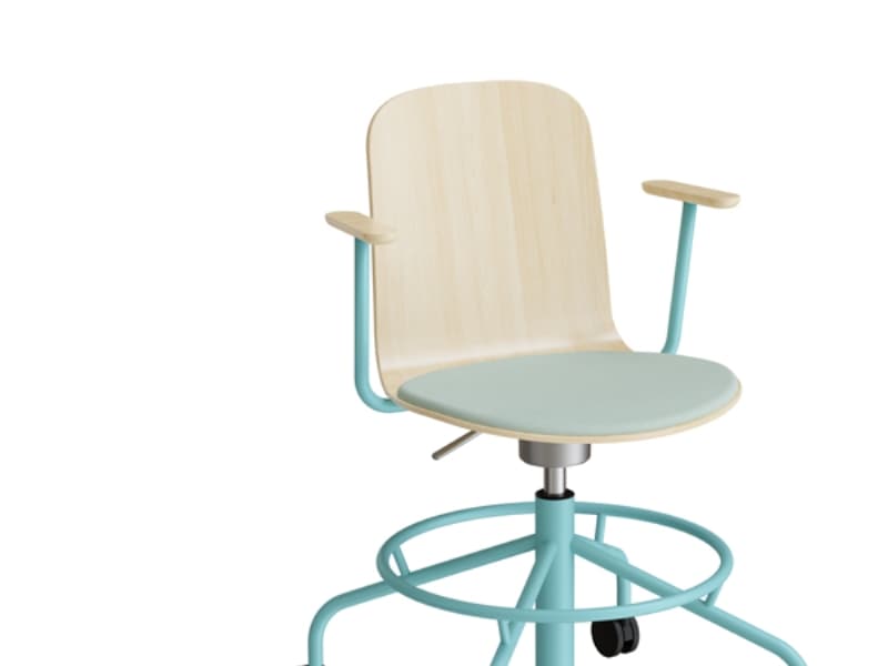 Stol ADD 5903, Fotstöd, hjul och armstöd, Vitpigmenterad eklaminat, Sits med beige textil, Vit ram