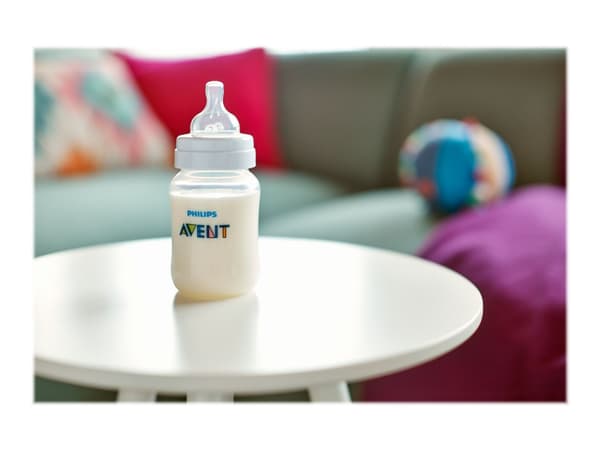 "Avent" antikolikiniai čiulptukai "Fast Flow" 6 m 2 vnt