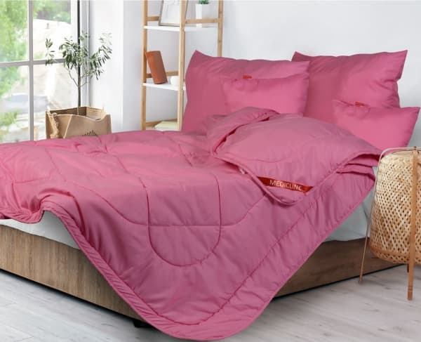 AIO Helårsteppe, rosa mikrofibertråd vattert 160 x 200 cm
