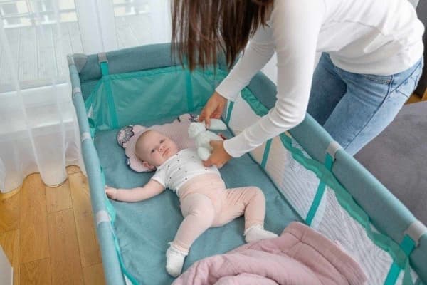 Caretero Caretero BASIC PLUS reiseseng, lekegrind + bag - rosa