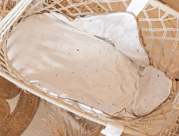 Babyindpakningsdrager og prikker