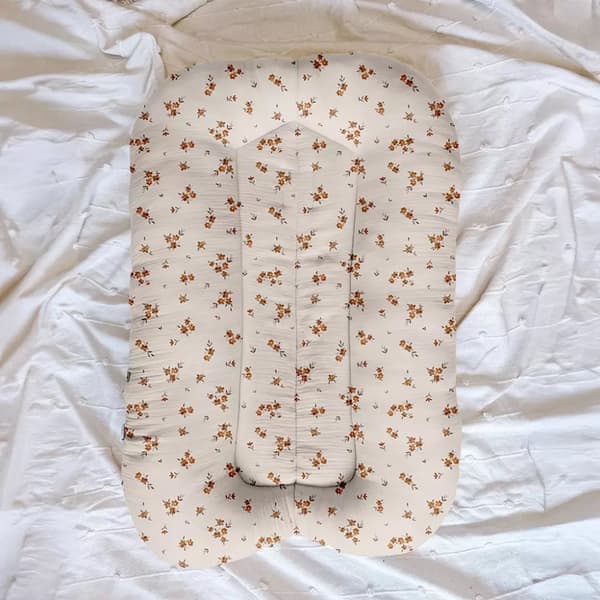 Baby Cocoon Muslin Cloud | Små brune blomster