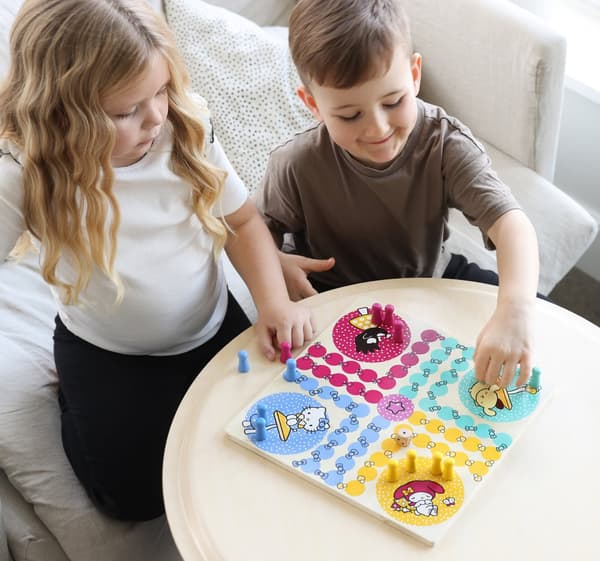 Hello Kitty Barnspel Fia med Knuff Micki