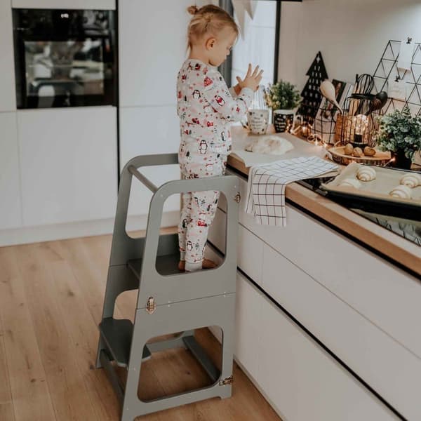 2-i-1 Montessori Kökstorn för Barn – Omvandlingsbart Bord & Stol  - Justerbar Montessori Kökspall för Småbarn