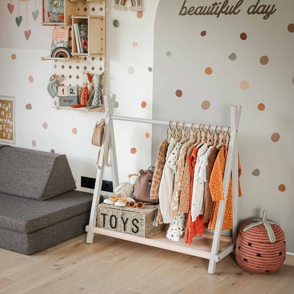 Lasten vaateteline säilytyksellä, beige väri