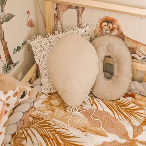 Dekorativ ballong för ett barnrum | Ljus beige