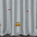 Pikkukuva 7 / 9: Valmis verho silmukoilla ALVIN 140x250 Eurofirany hopea kirjailtuilla autoilla
