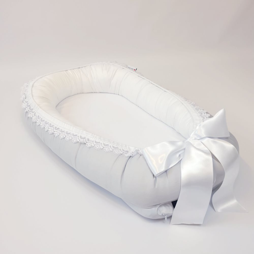Babynest med spets, ljusgrå