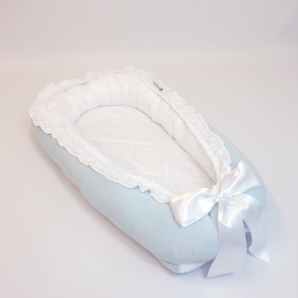 Babynest i sammet med spets, blå