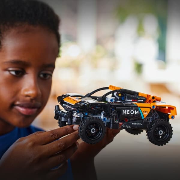 LEGO Technic 42166  - NEOM McLaren Extreme E Race Car
