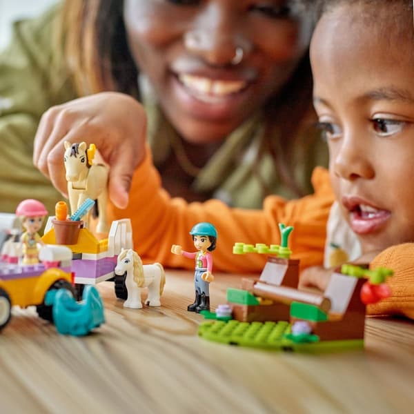 LEGO Friends 42634  - Hevos- ja ponitraileri