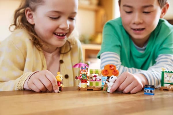 LEGO ® Animal Crossing™ 77052 - K.K.'s koncert på torvet