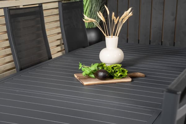 Marbella hagesett bord 100x160/240cm og 8 stoler Copacabana svart.