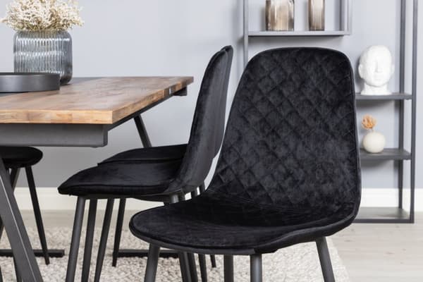 Jakarta spisegruppe spisebord teak og 6 Polar Diamond spisestuestoler velour svart.