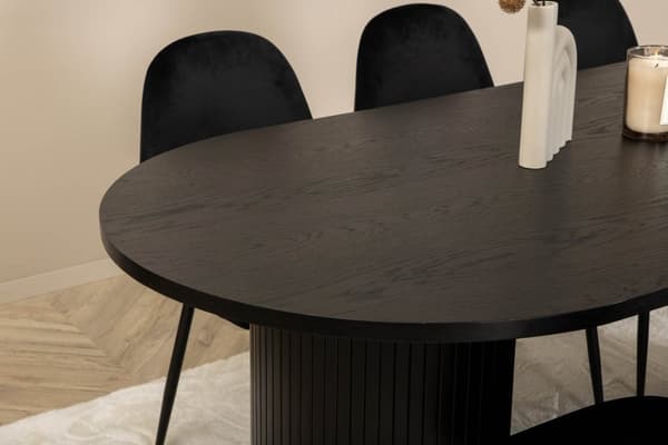 BiancaBL matgrupp matbord svart och 6 Polar matstola velour svart.