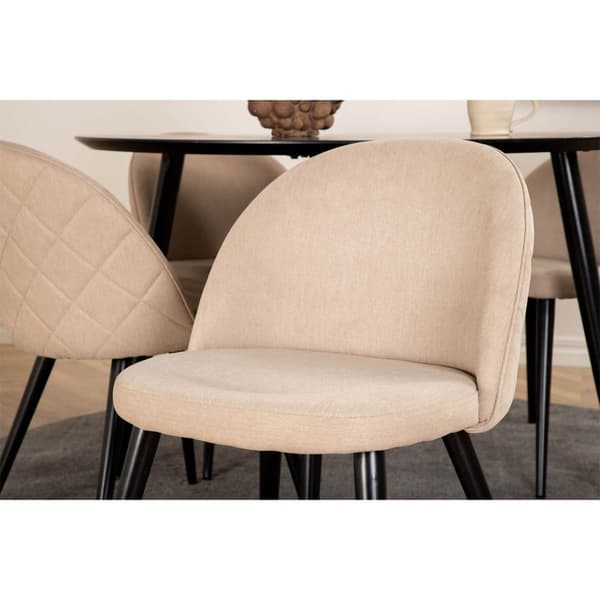 DippØ115BLBL spisegruppe spisebord svart og 4 Velvet Stitches spisestuestoler beige.