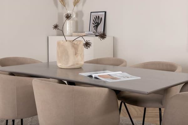 PiazzaGRBL spisegruppe spisebord grå og 6 Berit spisestuestoler beige.
